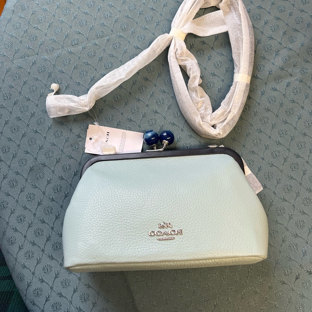 NWT Coach Snap Purse